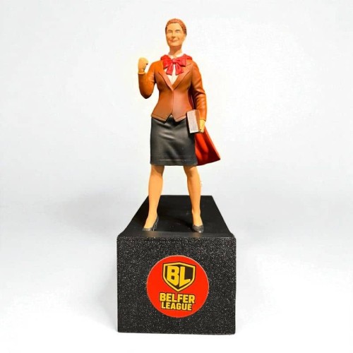 polonita-belferleague-figurka-3d-z-peleryna-nauczycielka-polskiego.jpg.jpg
